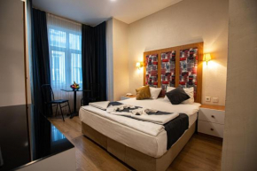 La Pazza Taksim Suit